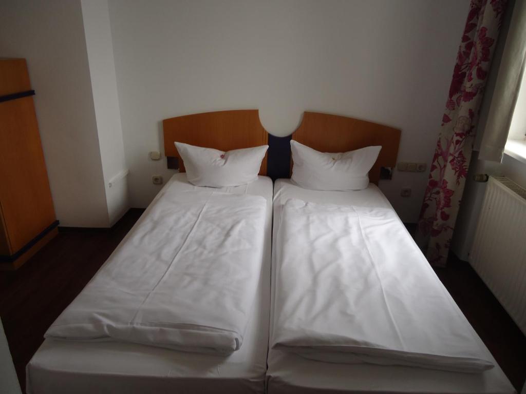 Garni Hotel Kaiserdom Бамберг Номер фото